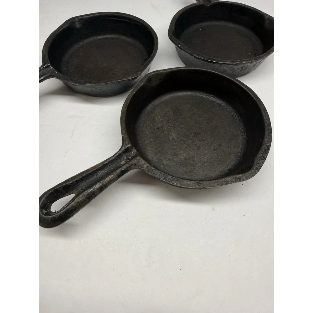 Vintage Miniature Cast Iron Skillet Set of 3 Small Toy Frying Pans Rustic Decor